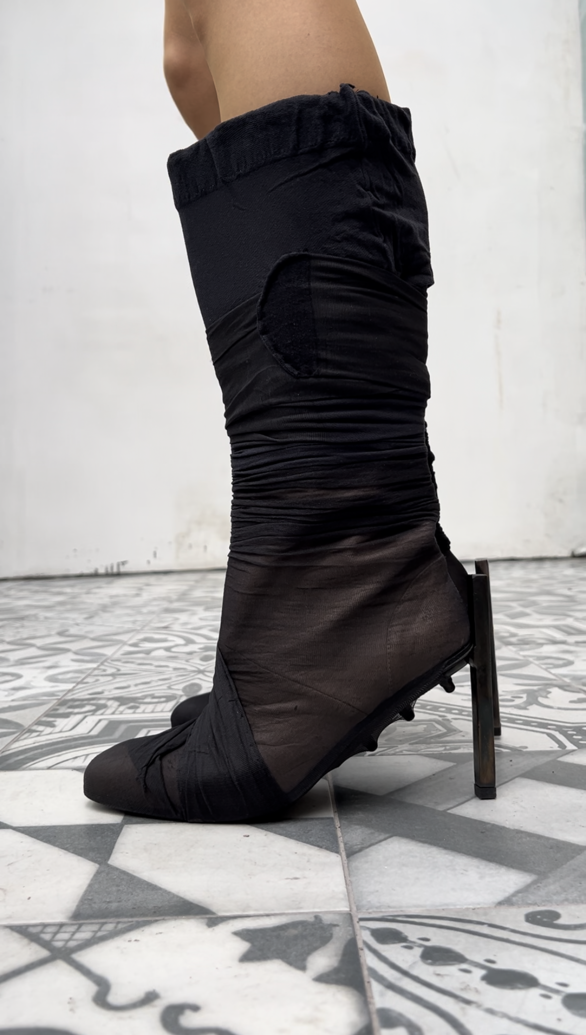 STEELETTO NYLON BLACK