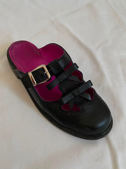 1. LARS BLACK + FUCHSIA