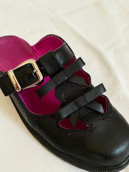 1. LARS BLACK + FUCHSIA