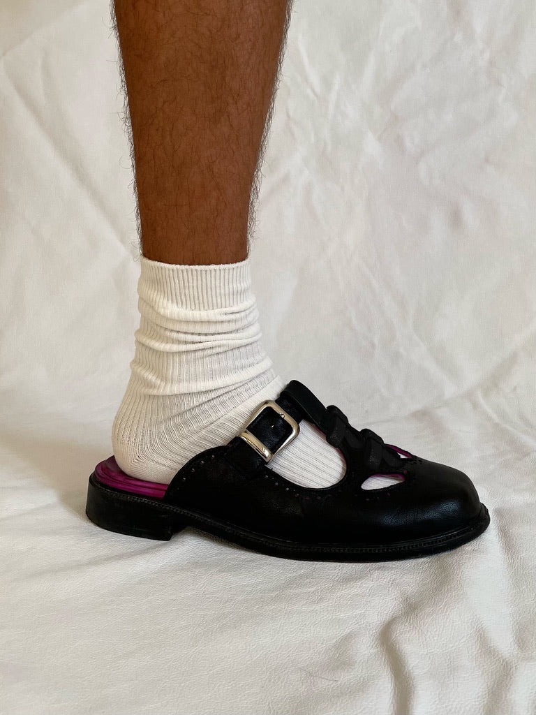 1. LARS BLACK + FUCHSIA